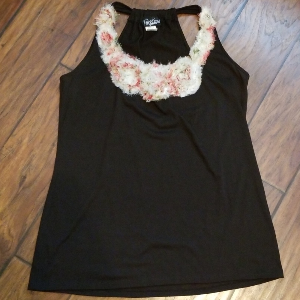 Juniors tank top